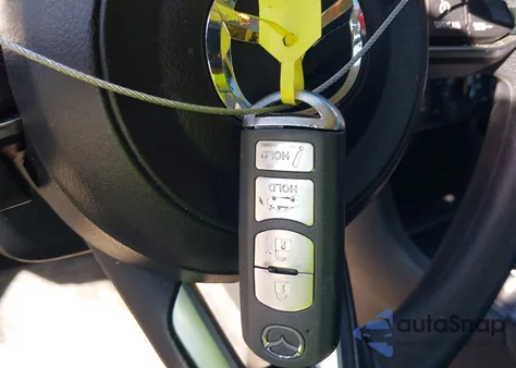 2017 Mazda Mazda3 Sport из США, поврежденный, VIN 3MZBN1U77HM107883